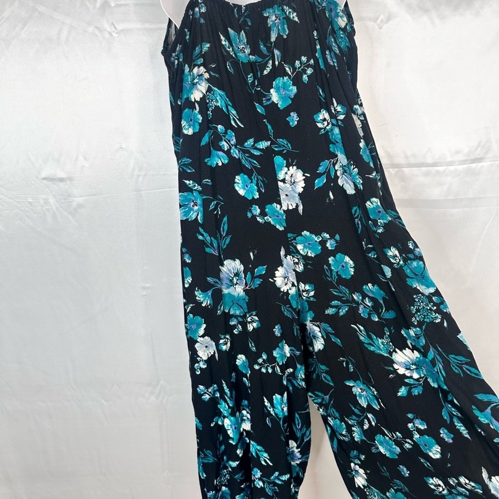 EyeShadow Floral Wide Leg Jumpsuit Black Blue Adjustable Straps Size Large